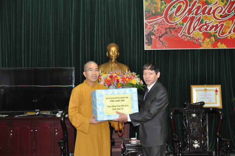 Lạng Sơn: Thường trực BTS Phật giáo tỉnh chúc Tết các cơ quan hữu quan của tỉnh