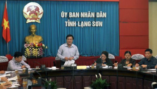 Đồng chí Vy Văn Thành phát biểu chỉ đạo hội nghị