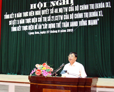 Đồng chí Phùng Thanh Kiểm phát biểu tại hội nghị