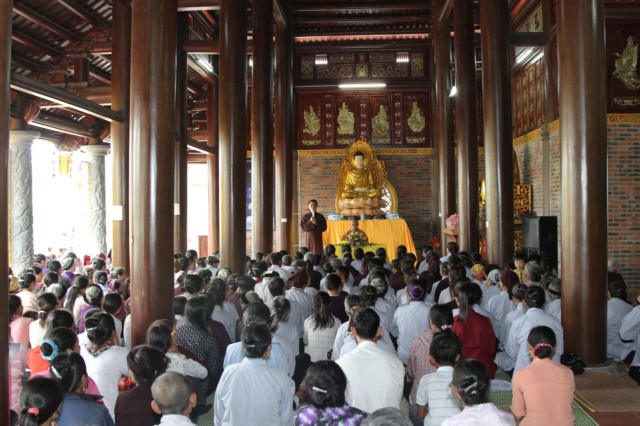 Thanh Hóa: Nghe pháp thoại "Quan điểm của Đức Phật về hiếu hạnh" tại chùa Hồi Long