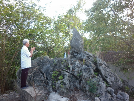 Bí ẩn hòn đá ‘tự lớn’ như cơ thể sống ở Hà Nam