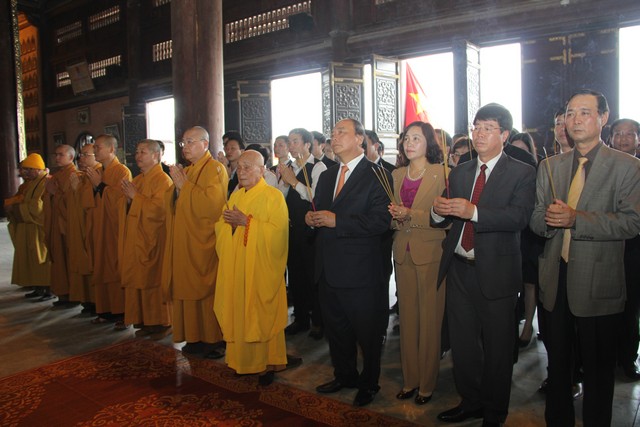 Ninh Bình: Khai hội chùa Bái Đính 2015