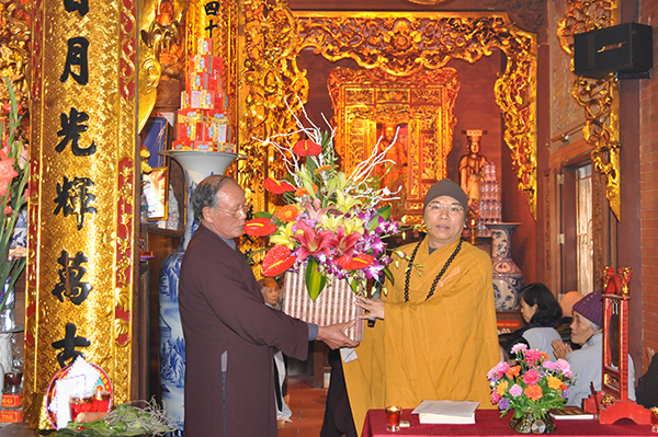 Đạo tràng chùa Thành tổ chức Lễ Tạ pháp năm Giáp Ngọ