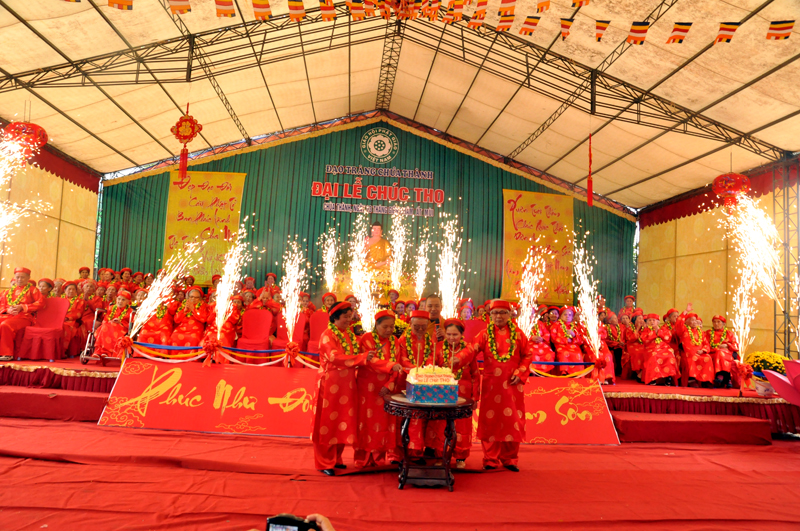 Lạng Sơn: Hàng vạn người dự Đại lễ Chúc Thọ tại chùa Thành