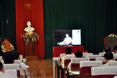 Báo cáo viên tham dự hội nghị tại điểm cầu Lạng Sơn