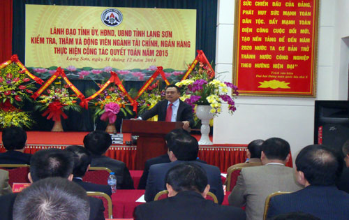 Đồng chí Trần Sỹ Thanh phát biểu tại hội nghị.