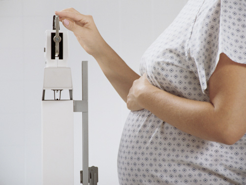 Tăng cân quá nhiều trong thời gian mang thai về lâu dài sẽ ảnh hưởng xấu đến sức khỏe người mẹ