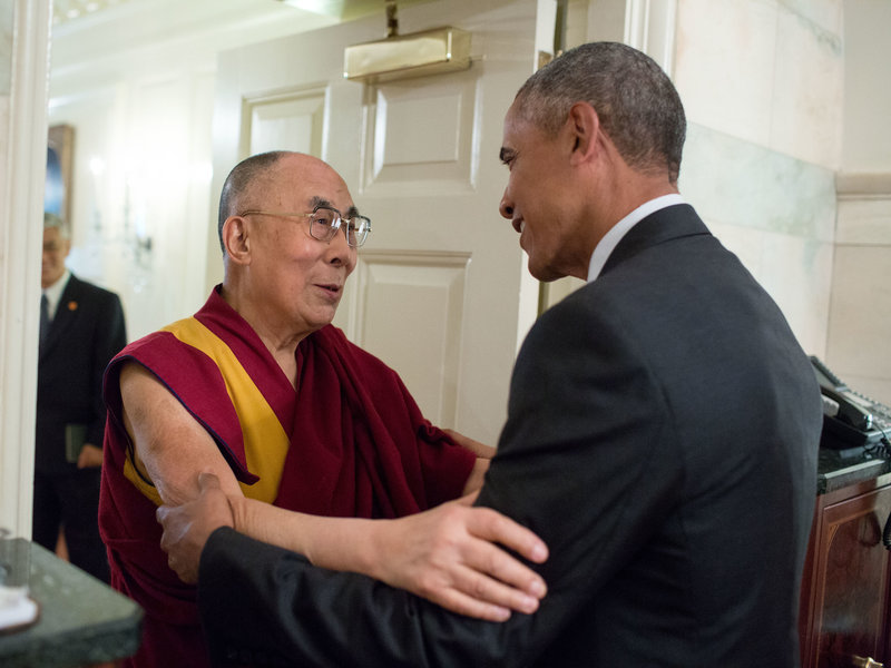 Tổng thống Mỹ Barack Obama tiếp đón Đức Đạt Lai Lạt Ma tại Nhà Trắng ngày 15 -6- 2016.