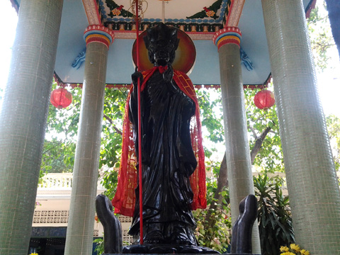 Bí ẩn bức tượng 'ông Phật đen' ở Quan Âm tu viện Biên Hòa