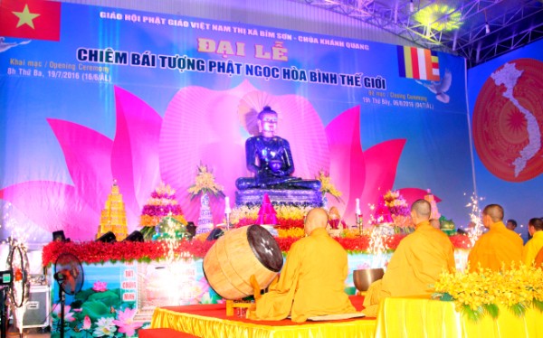 Thanh Hóa: An vị Tôn tượng Phật ngọc hòa bình TG tại Chùa Khánh Quang