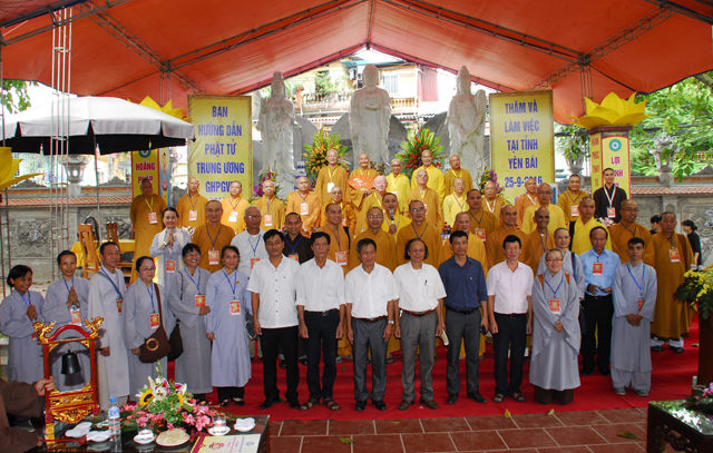 Ban hướng dẫn Phật tử Trung ương thăm và làm việc tại Yên Bái