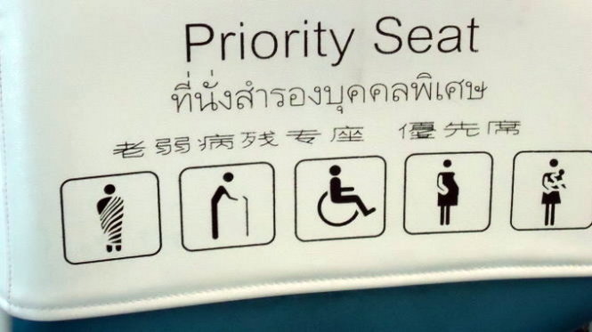 Ghế ưu tiên tại phòng chờ sân bay quốc tế Don Muang, Bangkok, Thái Lan - Ảnh: TRƯỜNG LÂN