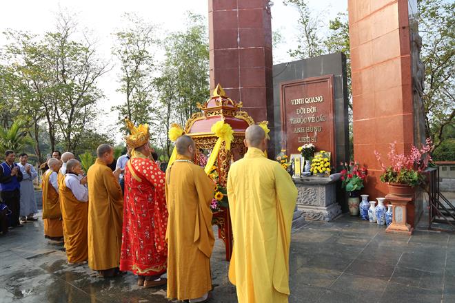 Điện Biên: Đại lễ cầu siêu tưởng niệm các anh hùng liệt sĩ tại chùa Linh Quang