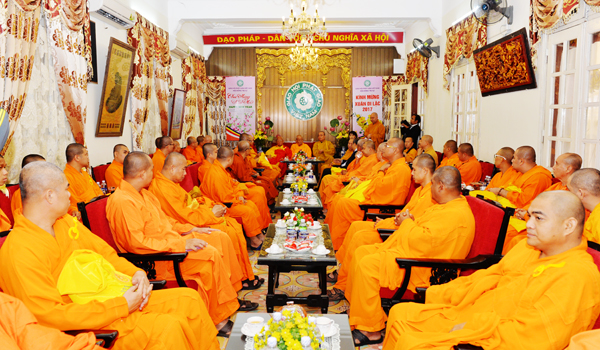 Hà Nội: Đoàn đại biểu Việt kiều và Phật giáo An Nam tông tại Thái Lan thăm GHPGVN