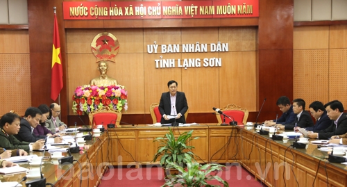 Đồng chí Hồ Tiến Thiệu, Phó Chủ tịch UBND tỉnh chỉ đạo tại cuộc họp