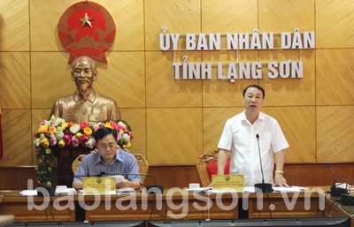 Đồng chí Nguyễn Công Trưởng phát biểu chỉ đạo tại cuộc họp