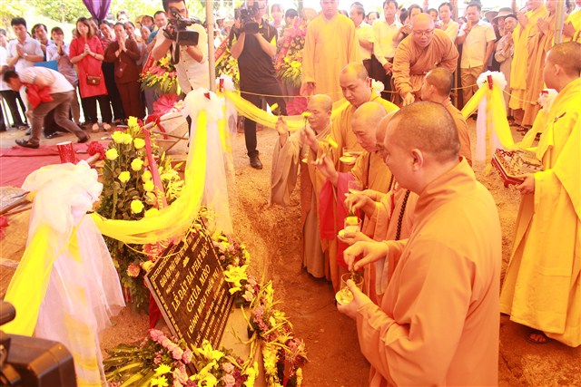 Thanh Hóa: Lễ đặt đá- Phạt mộc xây dựng chùa Mèo- Lang Chánh