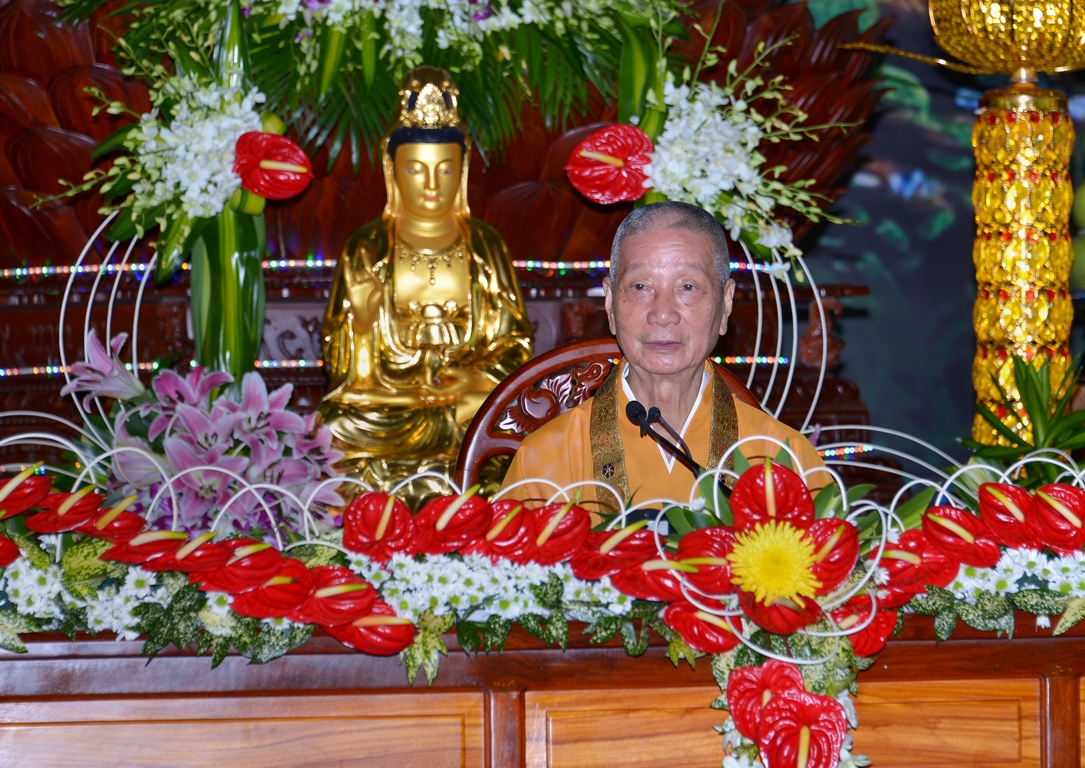 Khóa tu tại Học viện Phật giáo cơ sở Lê Minh Xuân