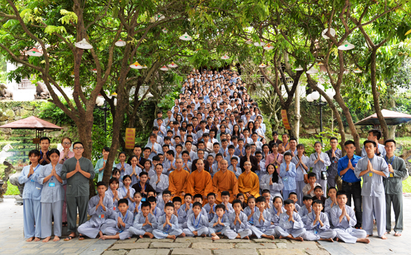 Bắc Ninh: Gần 300 bạn trẻ về chùa Phật Tích tu 5 ngày