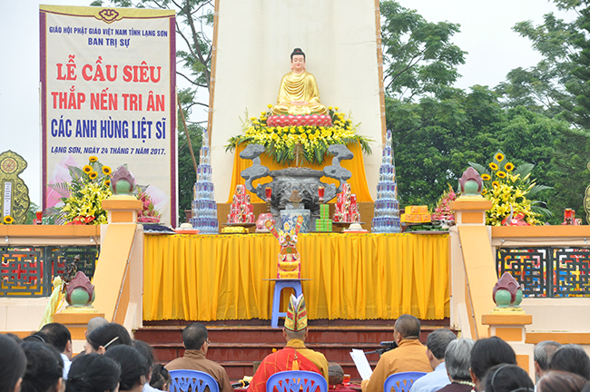 ​Phật giáo tỉnh tổ chức Lễ cầu siêu và thắp nến tri ân các Anh hùng Liệt sĩ