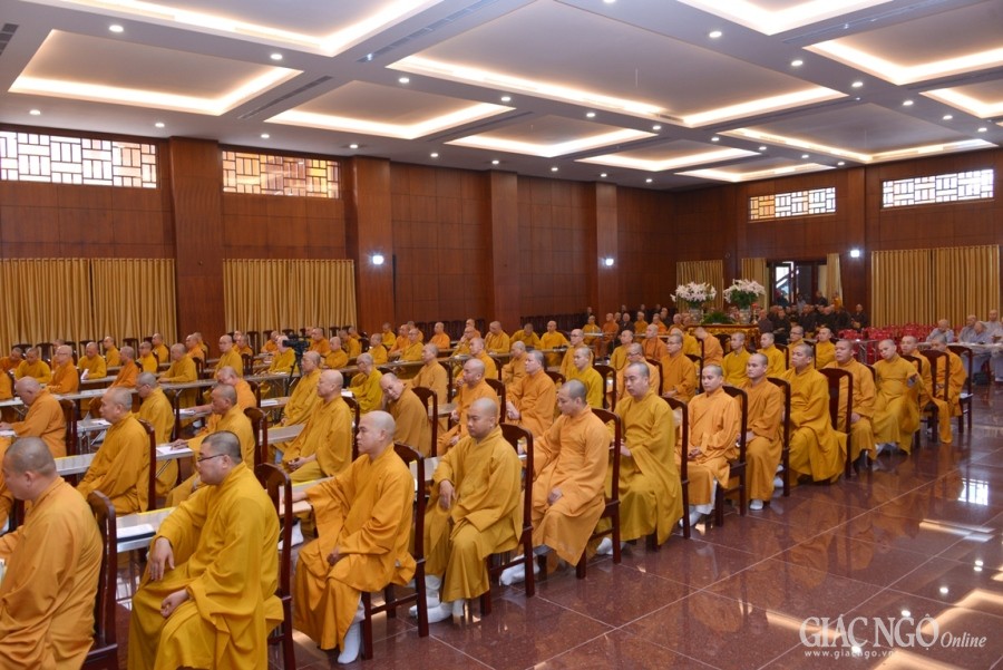 Khóa cấm túc 10 ngày tại Việt Nam Quốc Tự - TP.HCM: Thảo luận về nhân sự BTS Phật giáo TP khóa IX