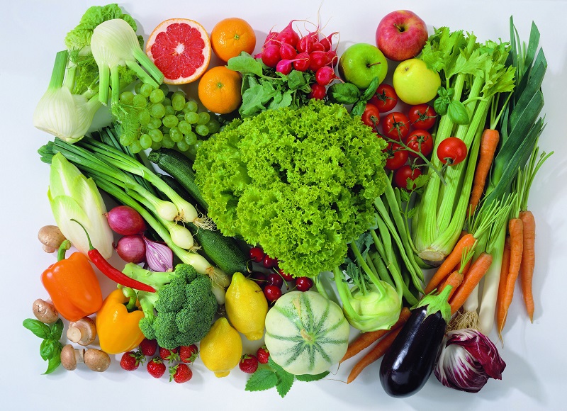 Chế độ ăn Mediterranean chủ yếu dựa trên các thực phẩm có nguồn gốc thực vật như rau củ quả và ngũ cốc nguyên hạt