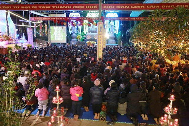 Hà Nội: Gần 3.000 Phật tử về chùa Tân Hải dự khóa lễ Vạn Phật