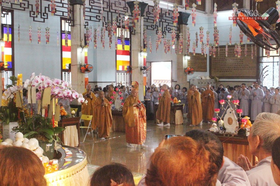 Trang nghiêm lễ khai đàn Dược Sư tại chùa Xá Lợi