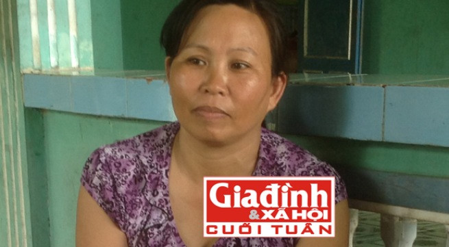 Chị Nguyễn Thị Hường kể chuyện về thầy rắn Bảy An.