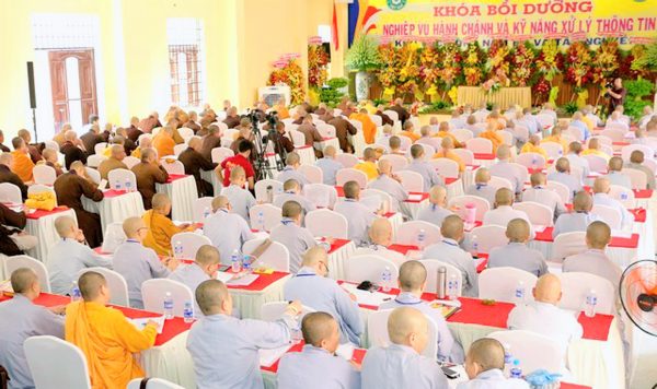 Bình Dương: HT. Thích Gia Quang chia sẻ đề tài “Một số giải pháp phát triển Truyền thông Phật giáo nhiệm kỳ VIII của TƯ GHPGVN”