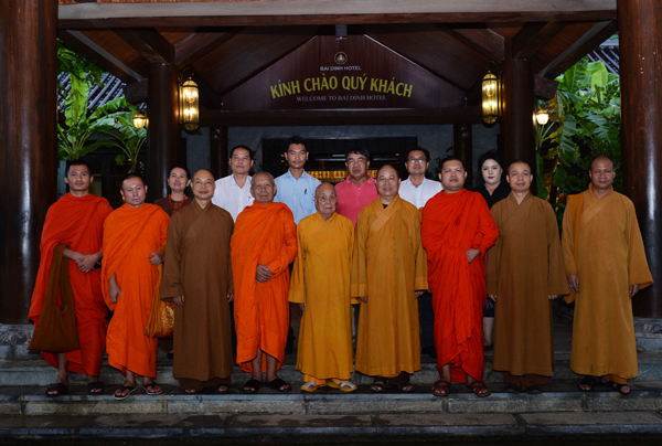 Đoàn Liên minh Phật giáo Lào và TWMT Lào Xây dựng Đất nước đến Thăm và làm Việc với GHPGVN