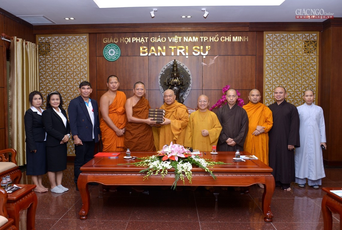 Lãnh đạo IBSC thăm Học viện Phật giáo VN tại TP.HCM