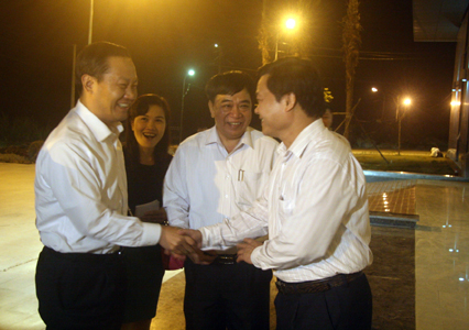 Đồng chí Bí thư Tỉnh ủy và các đồng chí lãnh đạo tỉnh Lạng Sơn tiếp xã giao Bí thư Khu ủy Quảng Tây – Trung Quốc