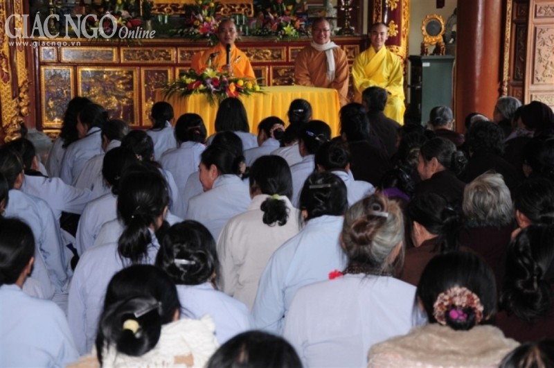 Thanh Hóa: Gần 200 Phật tử dự tu "ngày an lạc"