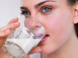 12 sai lầm khi uống sữa mà nhiều người mắc phải