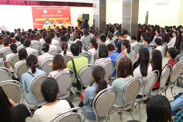 Ninh Bình: Tập huấn tình nguyện viên phục vụ Đại lễ Vesak 2014