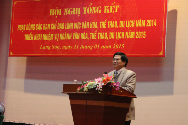 Đồng chí Tô Hùng Khoa, Phó Chủ tịch UBND tỉnh phát biểu tại hội nghị