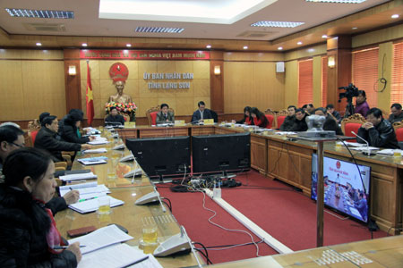 Các đại biểu dự hội nghị trực tuyến tại điểm cầu Lạng Sơn
