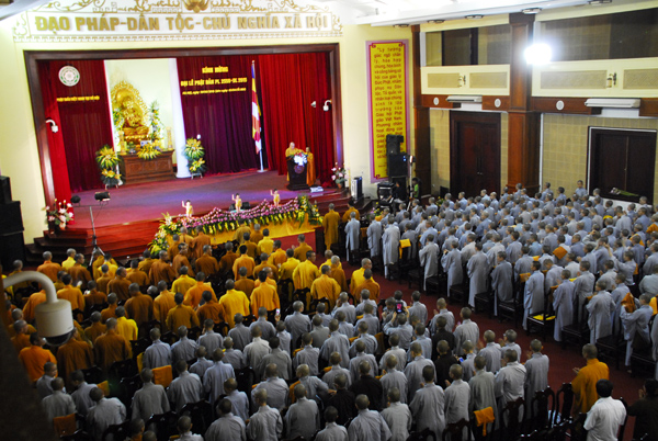 Học viện Phật giáo Việt Nam tại Hà Nội kính mừng Phật Đản PL2559-DL.2015