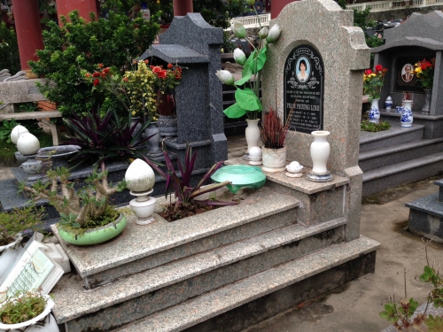 Ngôi mộ kỳ lạ của 'sứ giả hòa bình' ở nghĩa trang Thanh Tước - Kỳ 1