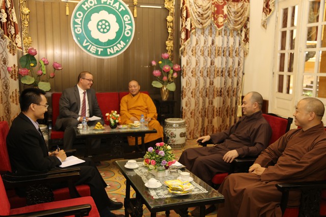 Hà Nội: GHPGVN đón tiếp Viên chức chính trị phụ trách mảng tôn giáo của Đại sứ quán Hoa Kỳ