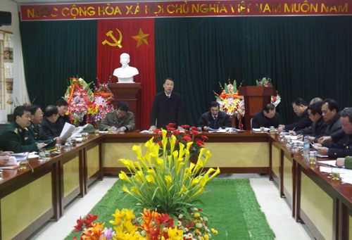 Đồng chí Nguyễn Công Trưởng phát biểu tại buổi làm việc với các lực lượng cửa khẩu Cốc Nam