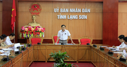 Đồng chí Hồ Tiến Thiệu phát biểu tại cuộc họp