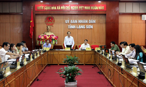 Đồng chí Phạm Ngọc Thưởng phát biểu kết luận các nội dung tại phiên họp