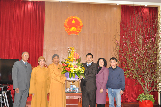 Lạng Sơn: Phật giáo tỉnh chúc Tết các cơ quan nhân dịp Xuân Đinh Dậu