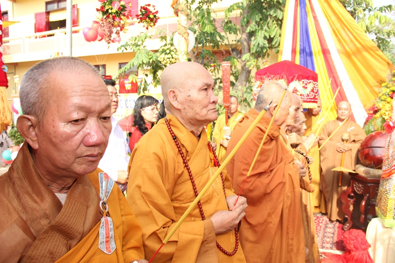 Lễ Phật đản tại huyện Bình Chánh