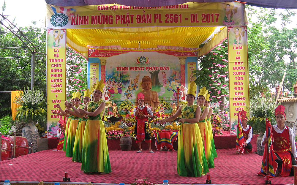 Hà Nội: Phật giáo huyện Thanh Oai tổ chức Đại lễ Phật đản PL.2561