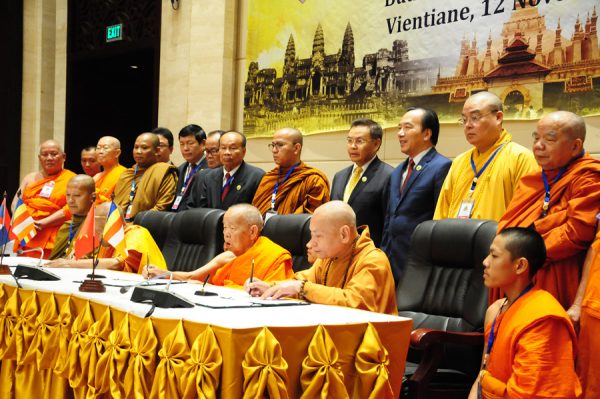 Lễ ký kết tại Hội nghị diễn đàn Phật giáo 3 nước Việt Nam - Lào - Campuchia