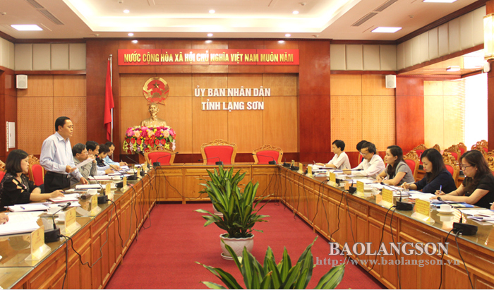 Đoàn công tác của Ủy ban Quốc gia Vì sự tiến bộ của phụ nữ làm việc tại Lạng Sơn