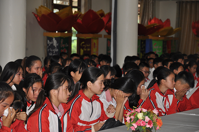 Lạng Sơn: Thượng tọa Thích Quảng Truyền thuyết giảng về chữ Hiếu cho các em học sinh